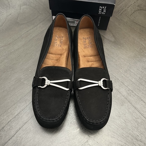 NATURALIZER Demur-Bit Loafers - Picture 4 of 8